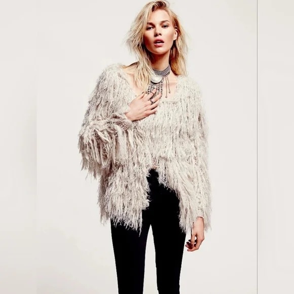 ASTR Cream Silver Sasha Furry Shag Fringe Sweater Cardigan Jacket New Years - Picture 2 of 10